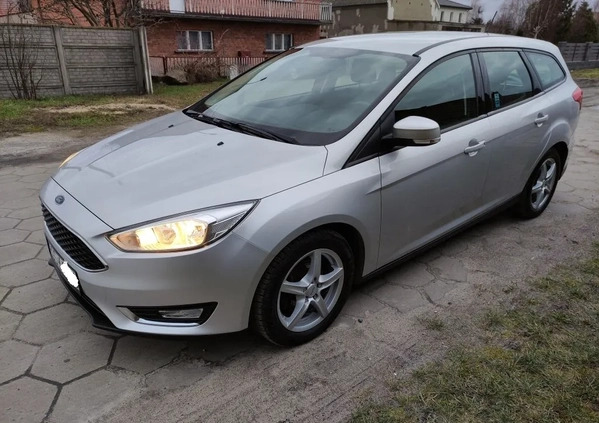 Ford Focus cena 28600 przebieg: 286998, rok produkcji 2015 z Gostyń małe 121